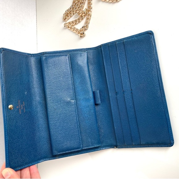 Louis Vuitton Epi Wallet - Picture 8 of 16